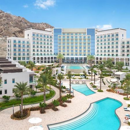 Ocean Mountain View Apartment At The Address Al Fujayrah Exterior foto
