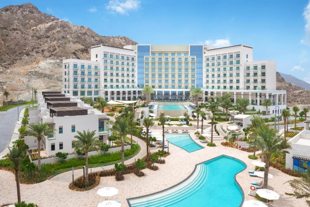 Ocean Mountain View Apartment At The Address Al Fujayrah Exterior foto